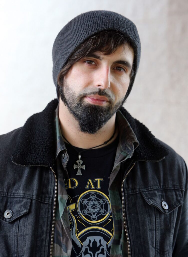 Anton F. Piru bajista